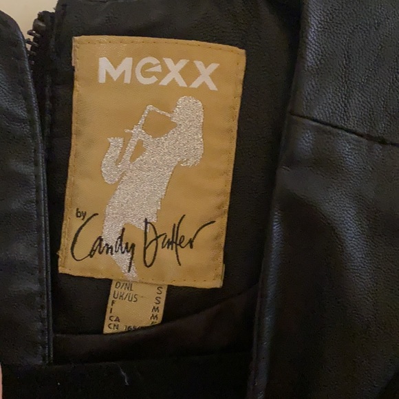 Faux leather chic top - Picture 3 of 3